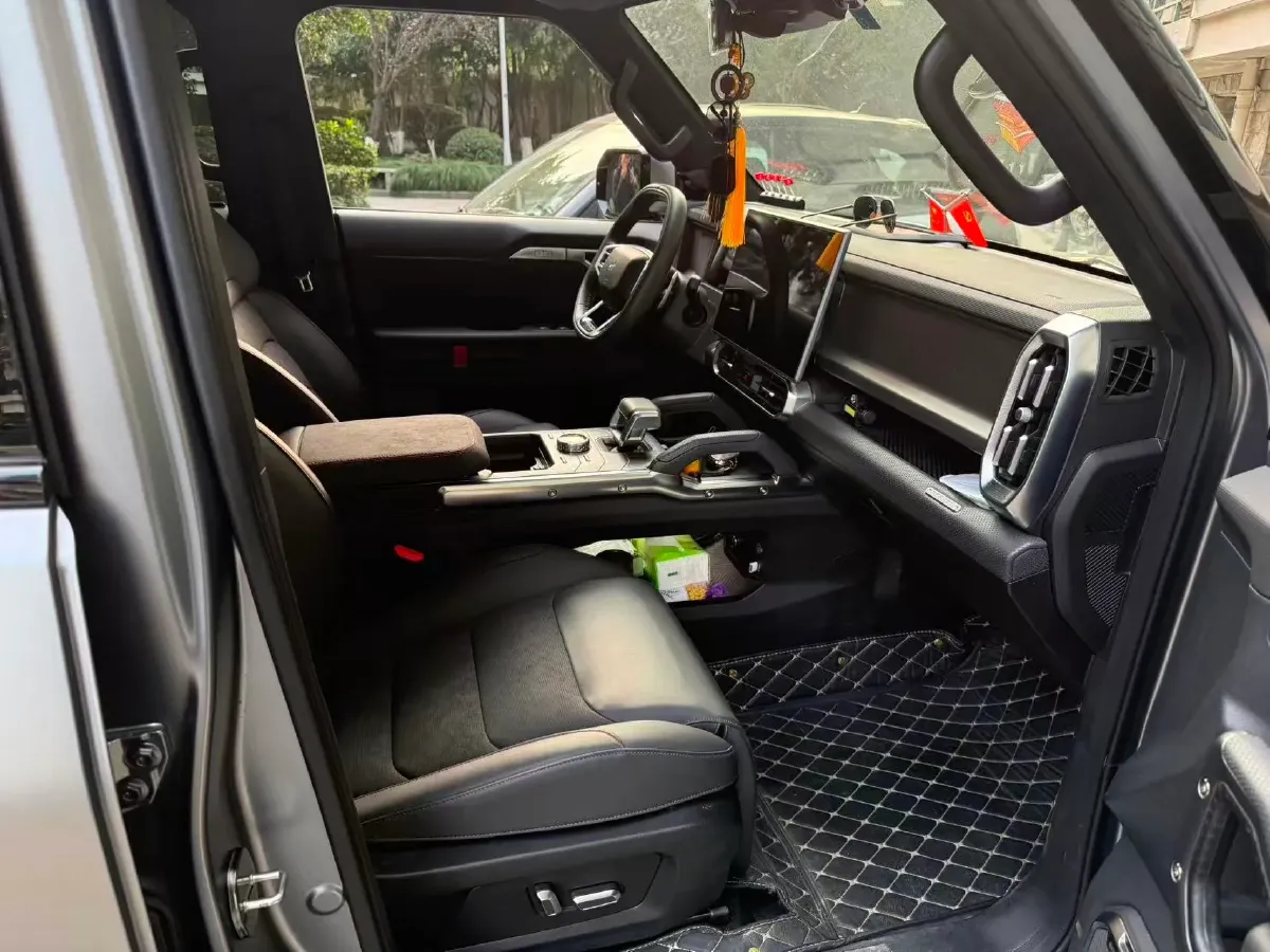 2023 Jetour Traveller 2.0T 254HP L4 7DCT,autocango,china used car exporter,china ev exporter,chinese used car exporter,chinese used ev exporter