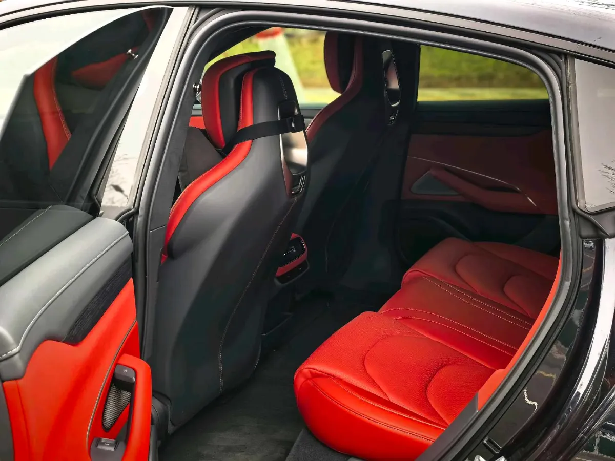 2024 MI SU7 BEV 101KWH,autocango,china used car exporter,china ev exporter,chinese used car exporter,chinese used ev exporter