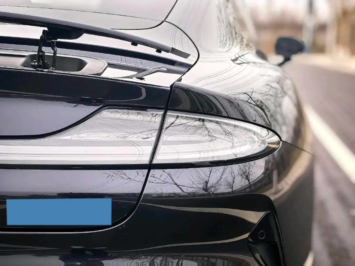 2024 MI SU7 BEV 101KWH,autocango,china used car exporter,china ev exporter,chinese used car exporter,chinese used ev exporter