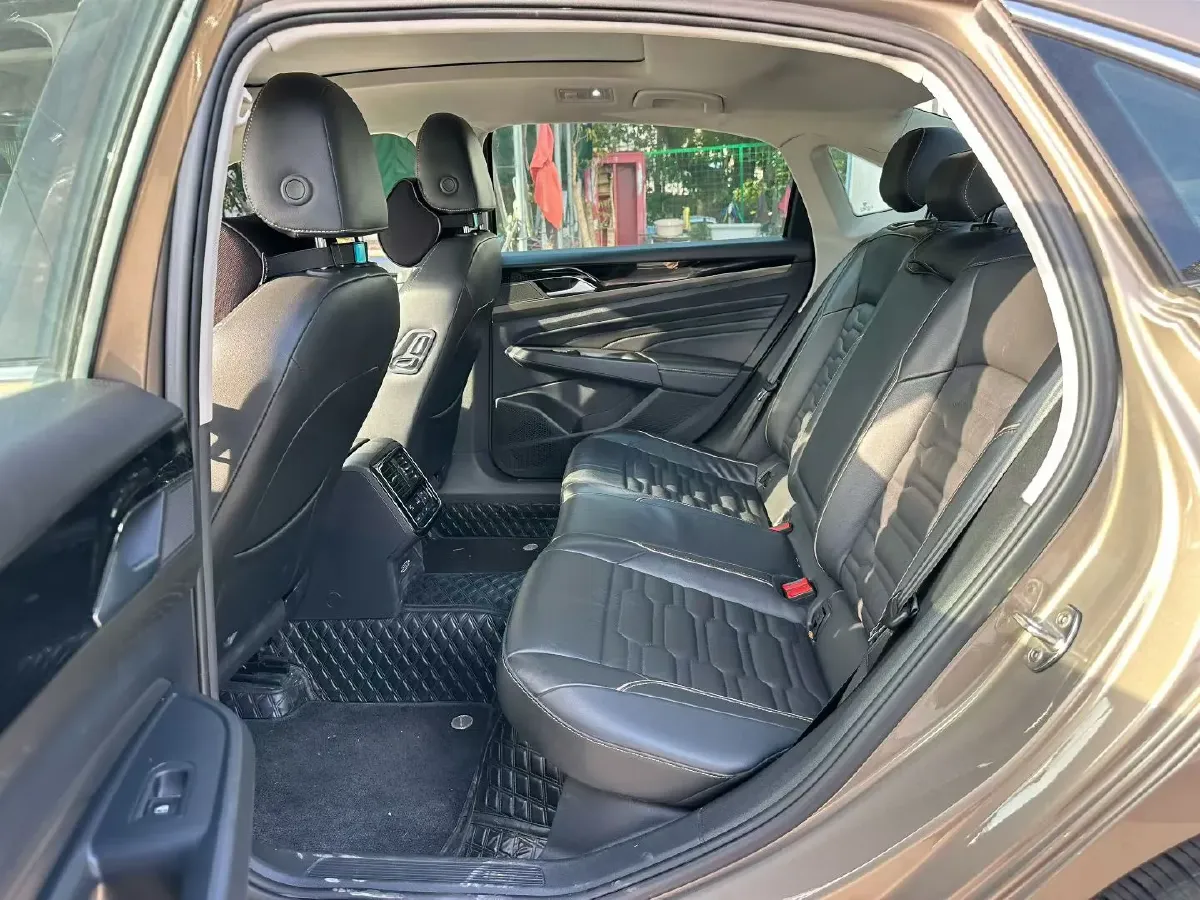 2019 Skoda Kodiak 2.0T 186HP L4 7DCT,autocango,china used car exporter,china ev exporter,chinese used car exporter,chinese used ev exporter