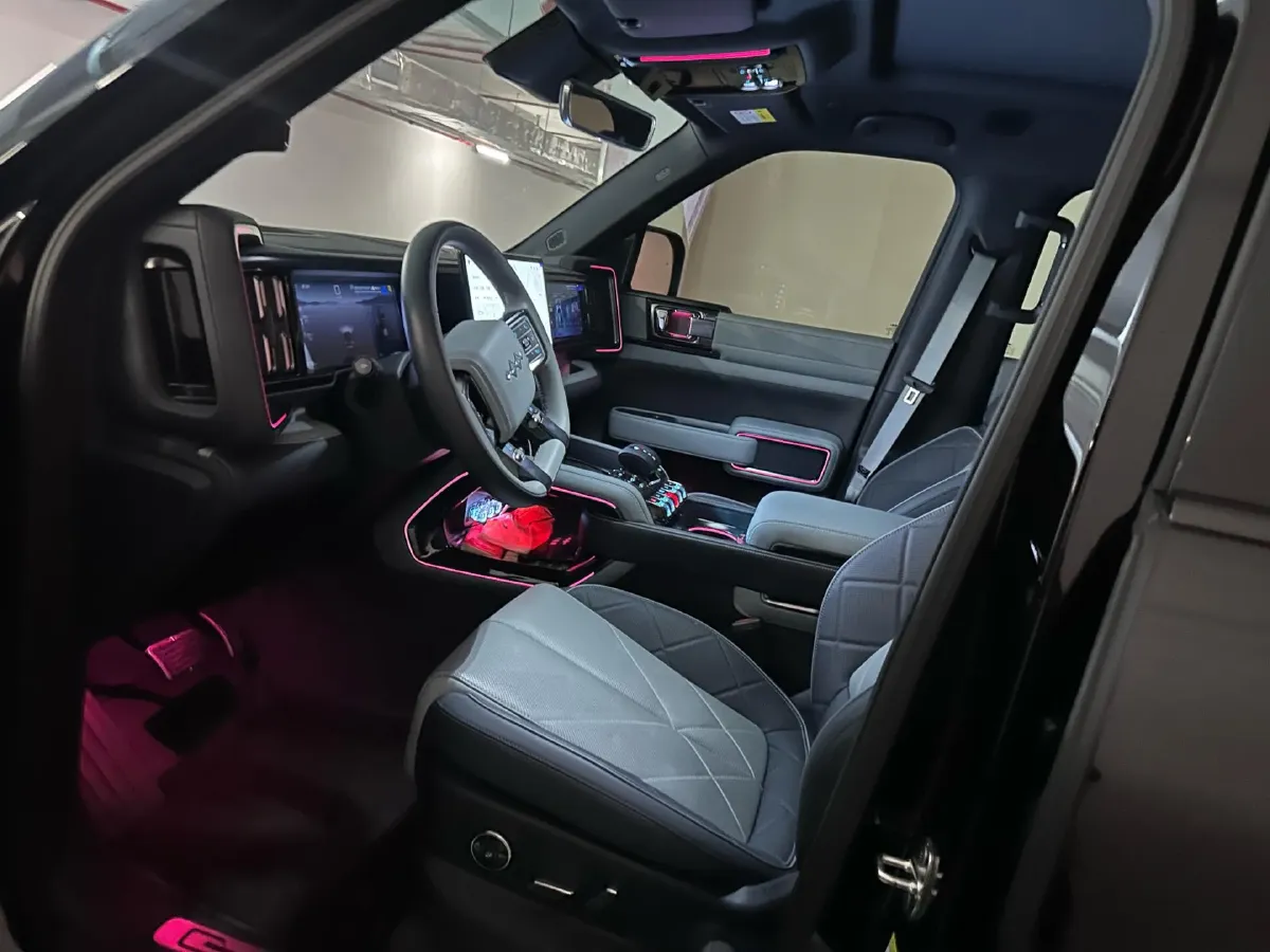 2023 FangChengBao Bao 5 1.5T 194HP L4 E-CVT PHEV 31.8KWH,autocango,china used car exporter,china ev exporter,chinese used car exporter,chinese used ev exporter