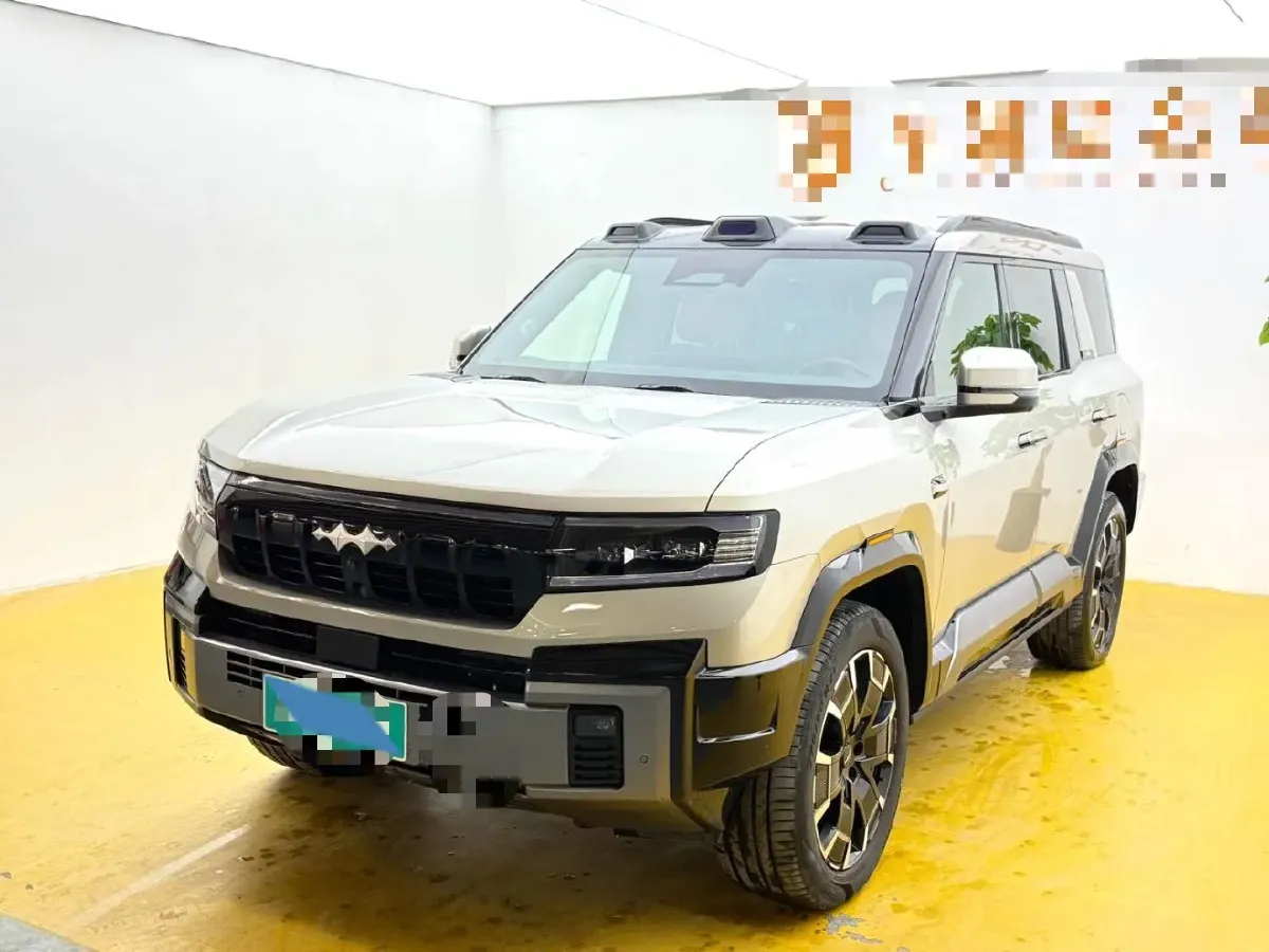 2025 FangChengBao Bao 8 2.0T 245HP L4 E-CVT PHEV 36.8KWH,autocango,china used car exporter,china ev exporter,chinese used car exporter,chinese used ev exporter