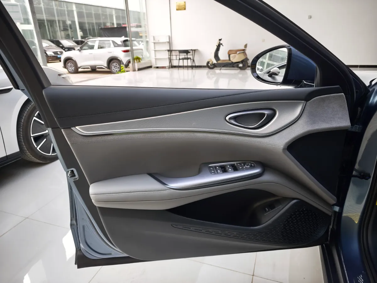 2025 BYD Seal07 DM-i 1.5L 101HP L4 E-CVT PHEV 17.6KWH,autocango,china used car exporter,china ev exporter,chinese used car exporter,chinese used ev exporter