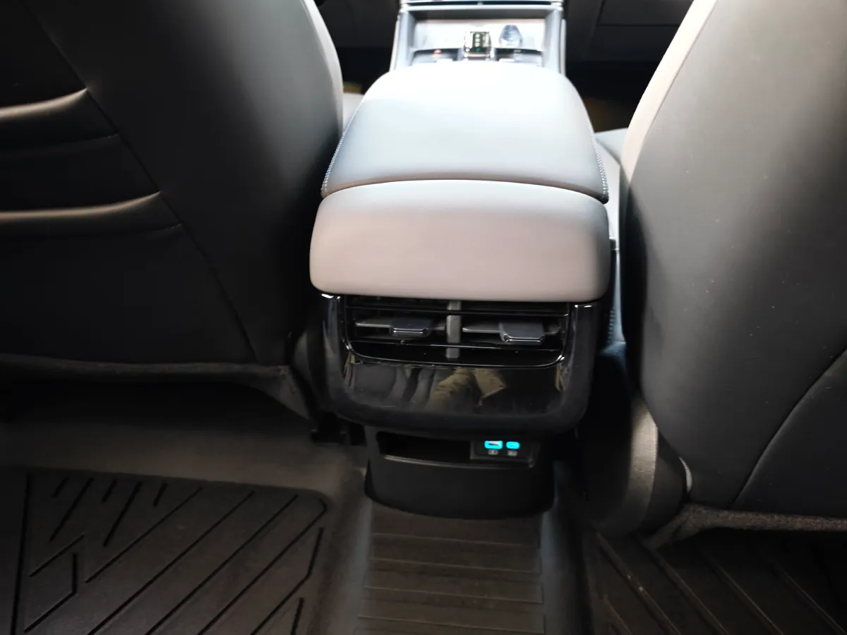 2025 BYD Seal07 DM-i 1.5L 101HP L4 E-CVT PHEV 17.6KWH,autocango,china used car exporter,china ev exporter,chinese used car exporter,chinese used ev exporter