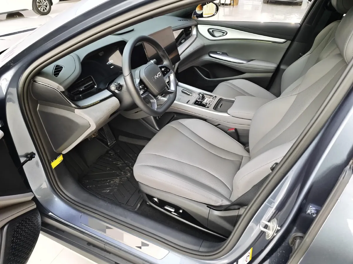 2025 BYD Seal07 DM-i 1.5L 101HP L4 E-CVT PHEV 17.6KWH,autocango,china used car exporter,china ev exporter,chinese used car exporter,chinese used ev exporter