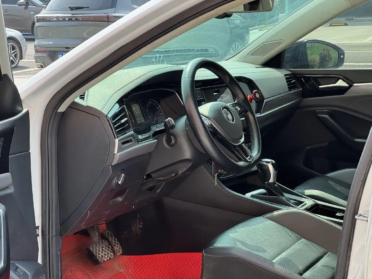 2019 Jeep Renegade 1.3T 173HP L4 7DCT,autocango,china used car exporter,china ev exporter,chinese used car exporter,chinese used ev exporter