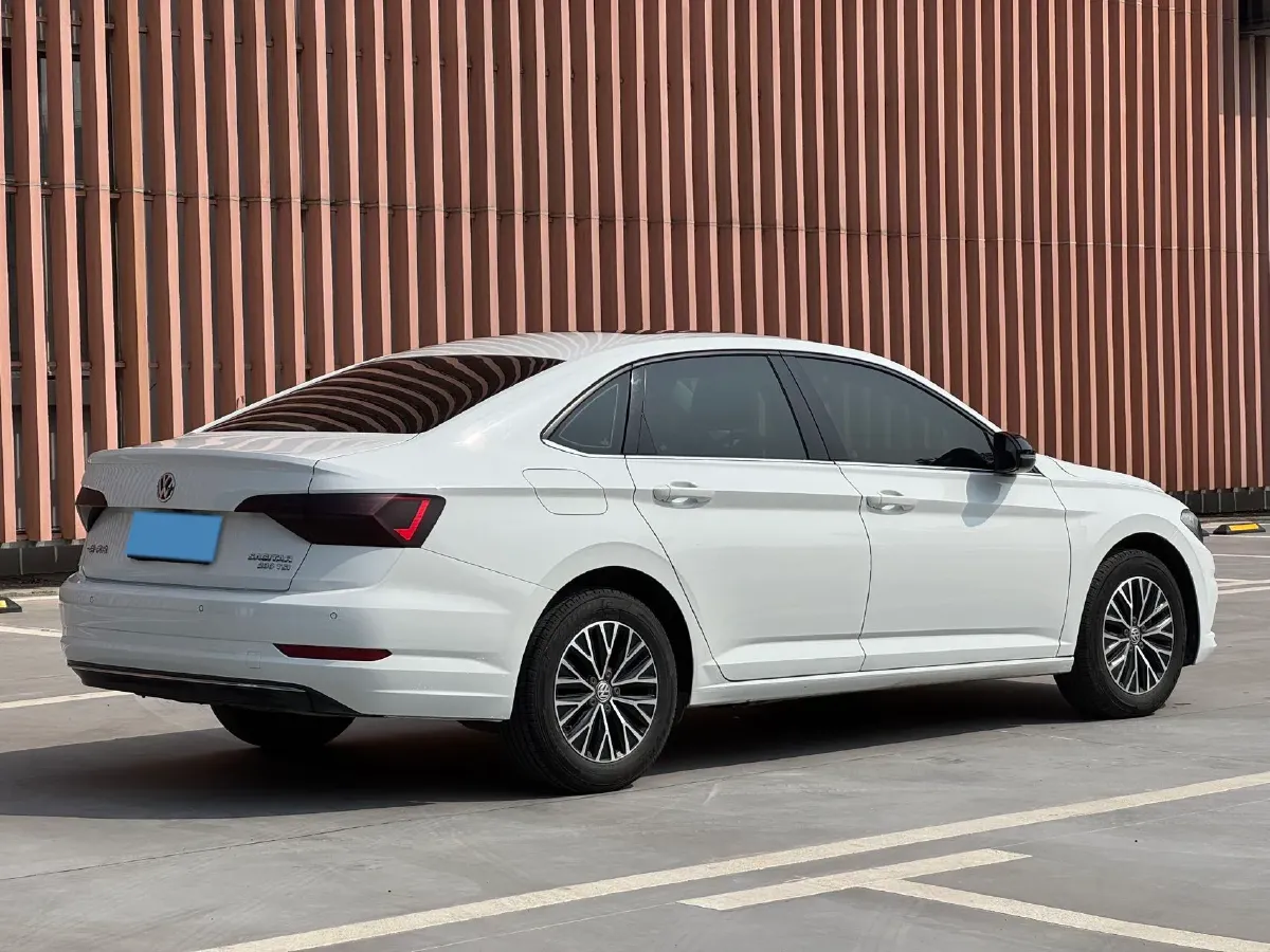 2019 Jeep Renegade 1.3T 173HP L4 7DCT,autocango,china used car exporter,china ev exporter,chinese used car exporter,chinese used ev exporter