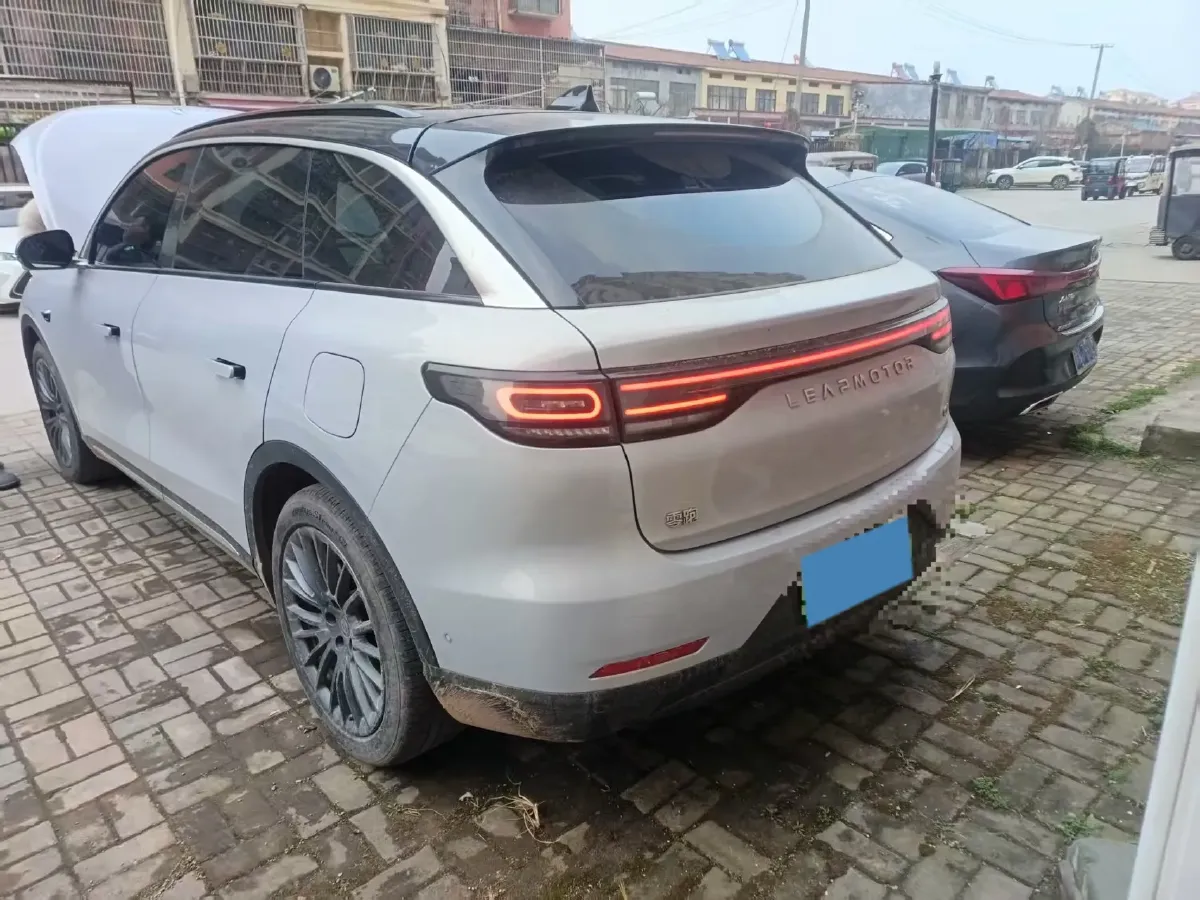 2023 Leapmotor C11 1.5L 95HP L4 REEV 43.74KWH,autocango,china used car exporter,china ev exporter,chinese used car exporter,chinese used ev exporter