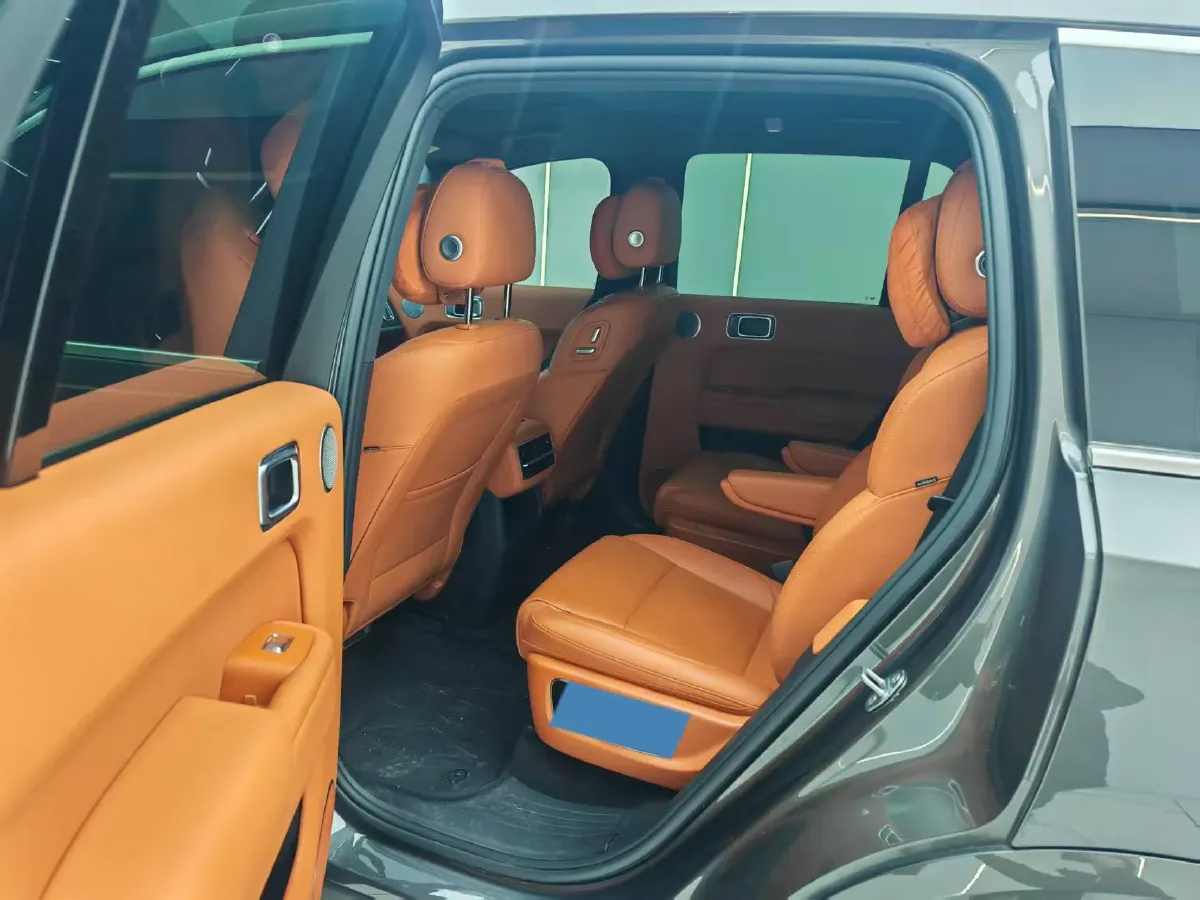 2023 Li L8 Range Extended 154HP REEV 40.9KWH,autocango,china used car exporter,china ev exporter,chinese used car exporter,chinese used ev exporter