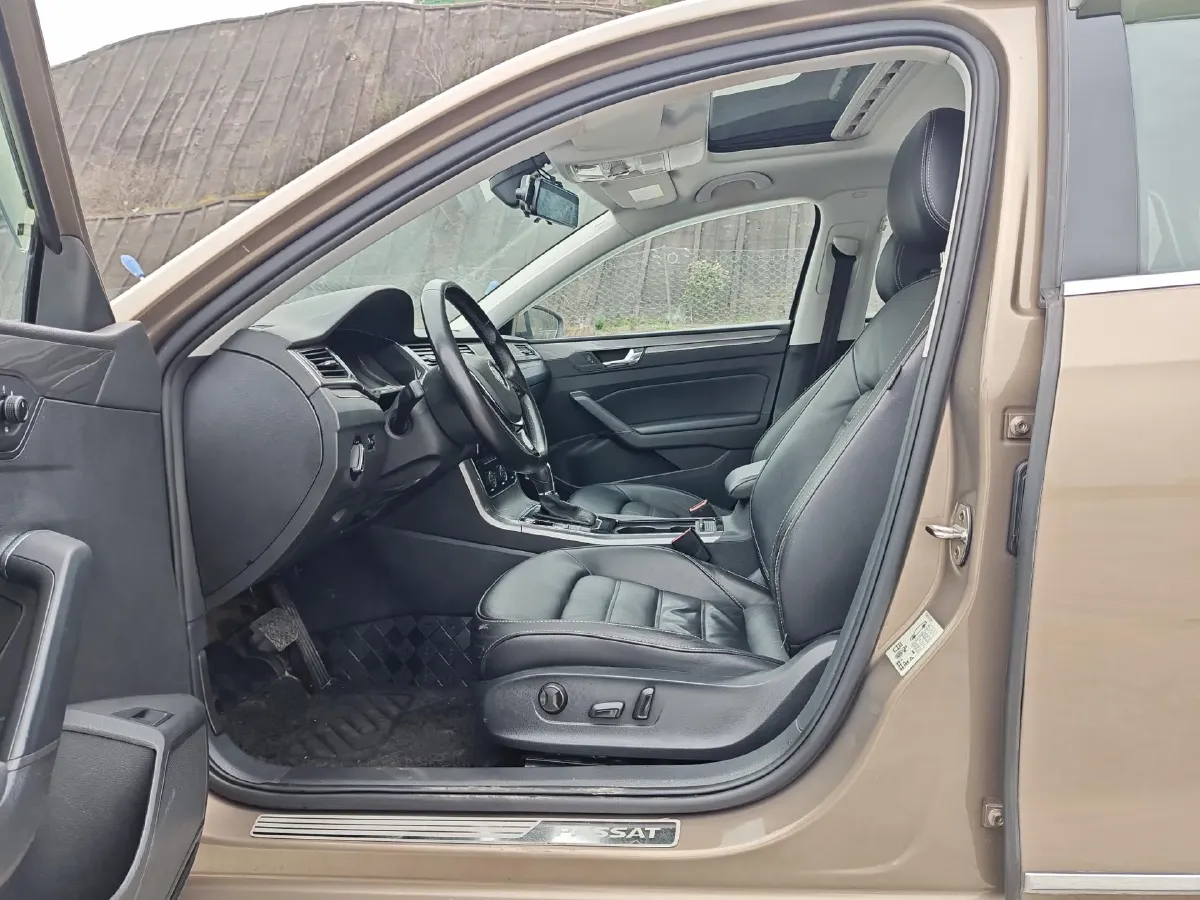 2017 Volkswagen Passat 1.8T 180HP L4 7DCT,autocango,china used car exporter,china ev exporter,chinese used car exporter,chinese used ev exporter