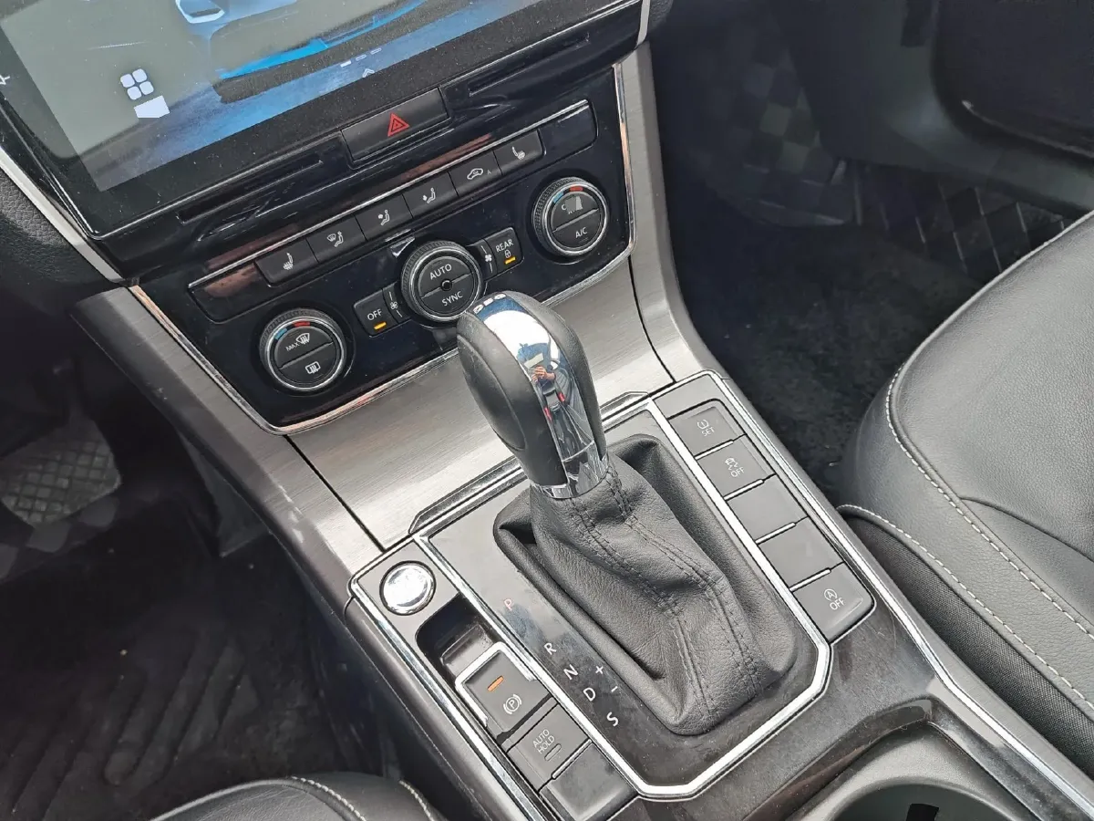 2017 Volkswagen Passat 1.8T 180HP L4 7DCT,autocango,china used car exporter,china ev exporter,chinese used car exporter,chinese used ev exporter