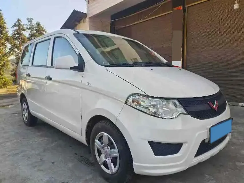 2015 WuLing HongGuang 1.5L 112HP L4 5MT,autocango,china used car exporter,china ev exporter,chinese used car exporter,chinese used ev exporter