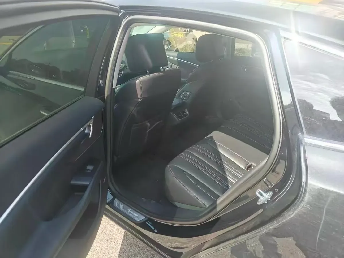 2026 Buick Larcosse 2.0T 237HP L4 9AT,autocango,china used car exporter,china ev exporter,chinese used car exporter,chinese used ev exporter