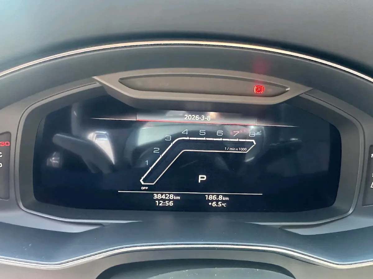 2021 Audi RS 6 4.0T 600HP V8 8AT,autocango,china used car exporter,china ev exporter,chinese used car exporter,chinese used ev exporter