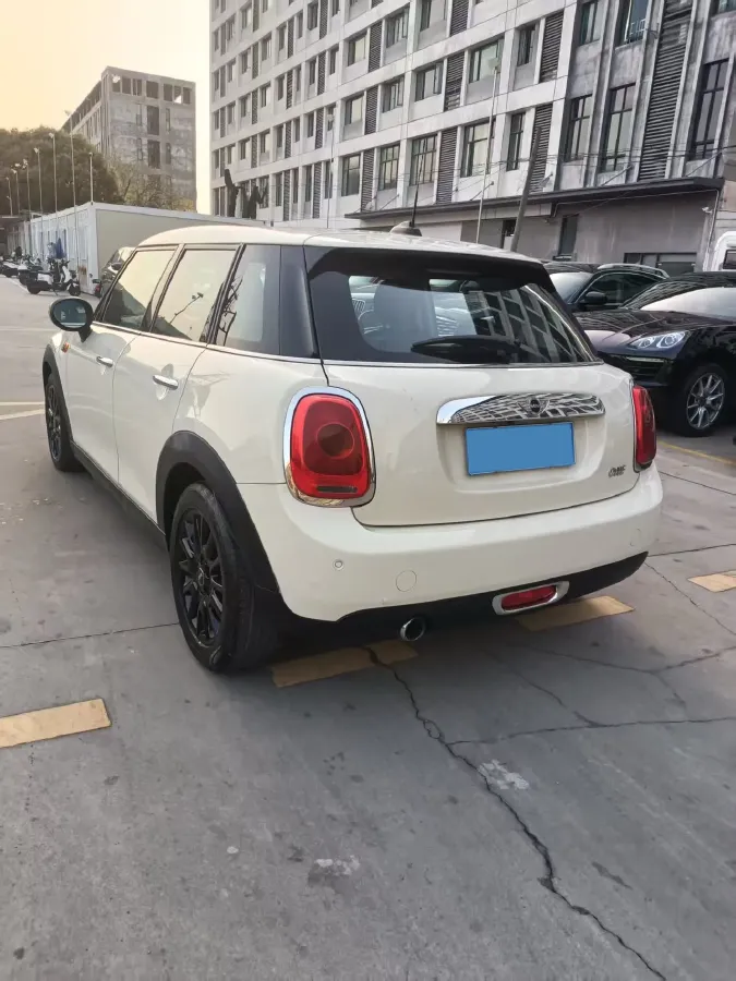 2016 MINI MINI 1.2T 102HP L3 6AT,autocango,china used car exporter,china ev exporter,chinese used car exporter,chinese used ev exporter
