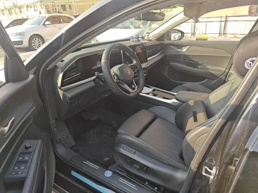 2025 Volkswagen Passat 1.5T 160HP L4 7DCT,autocango,china used car exporter,china ev exporter,chinese used car exporter,chinese used ev exporter