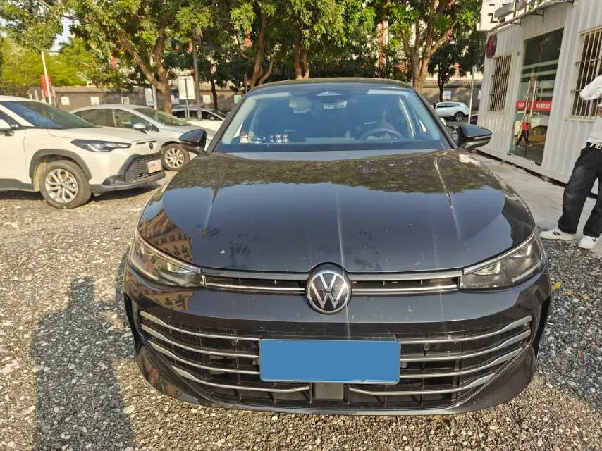 2025 Volkswagen Passat 1.5T 160HP L4 7DCT,autocango,china used car exporter,china ev exporter,chinese used car exporter,chinese used ev exporter