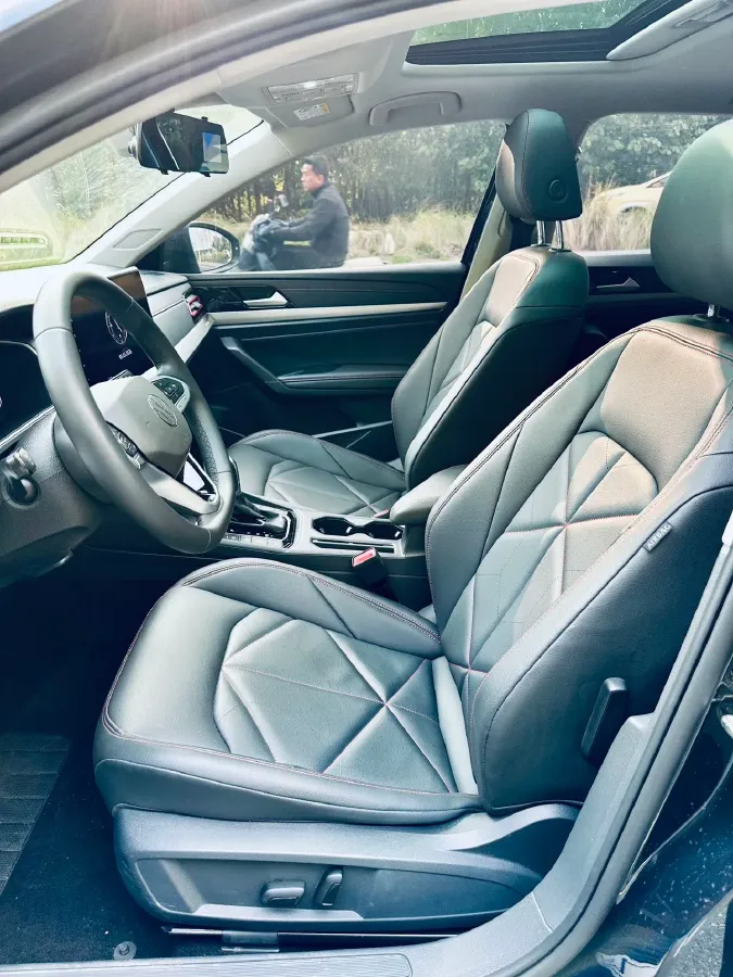 2023 Volkswagen Lavida 1.5T 160HP L4 7DCT,autocango,china used car exporter,china ev exporter,chinese used car exporter,chinese used ev exporter