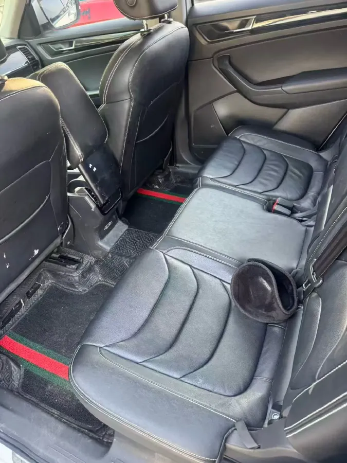 2018 Skoda Kodiak 2.0T 186HP L4 7DCT,autocango,china used car exporter,china ev exporter,chinese used car exporter,chinese used ev exporter