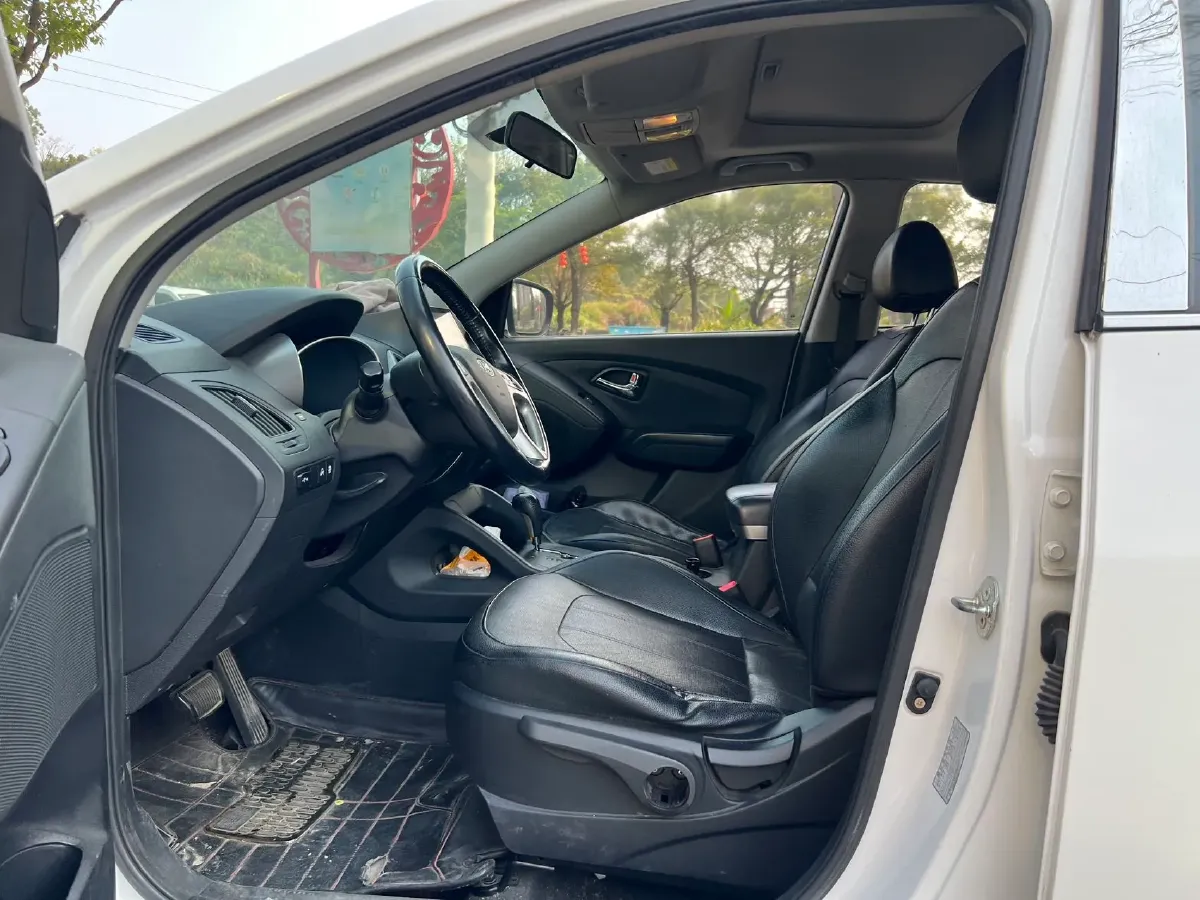 2015 Hyundai ix35 2.0L 160HP L4 6AT,autocango,china used car exporter,china ev exporter,chinese used car exporter,chinese used ev exporter