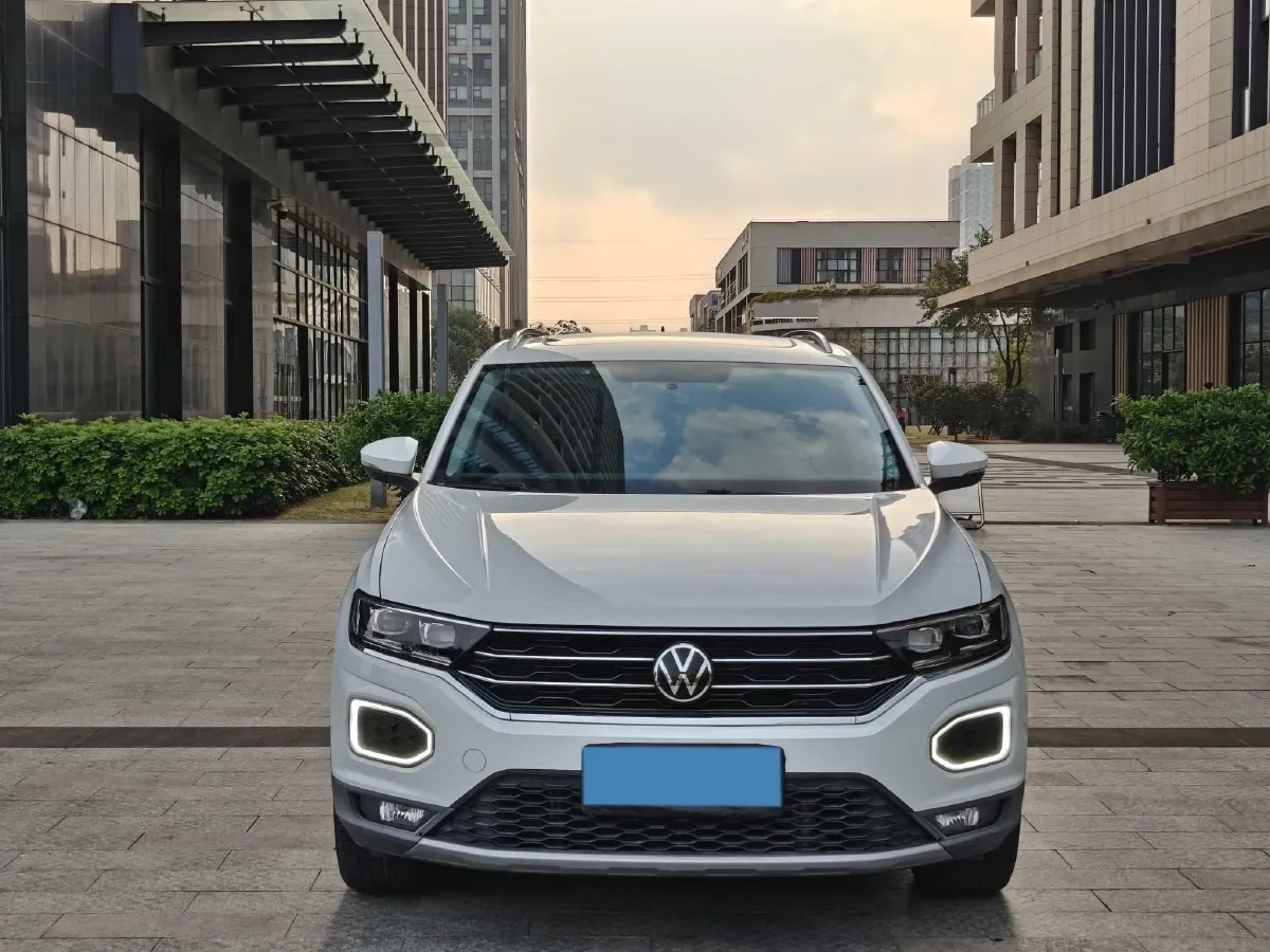 2021 Volkswagen T-Roc 1.4T 150HP L4 7DCT,autocango,china used car exporter,china ev exporter,chinese used car exporter,chinese used ev exporter