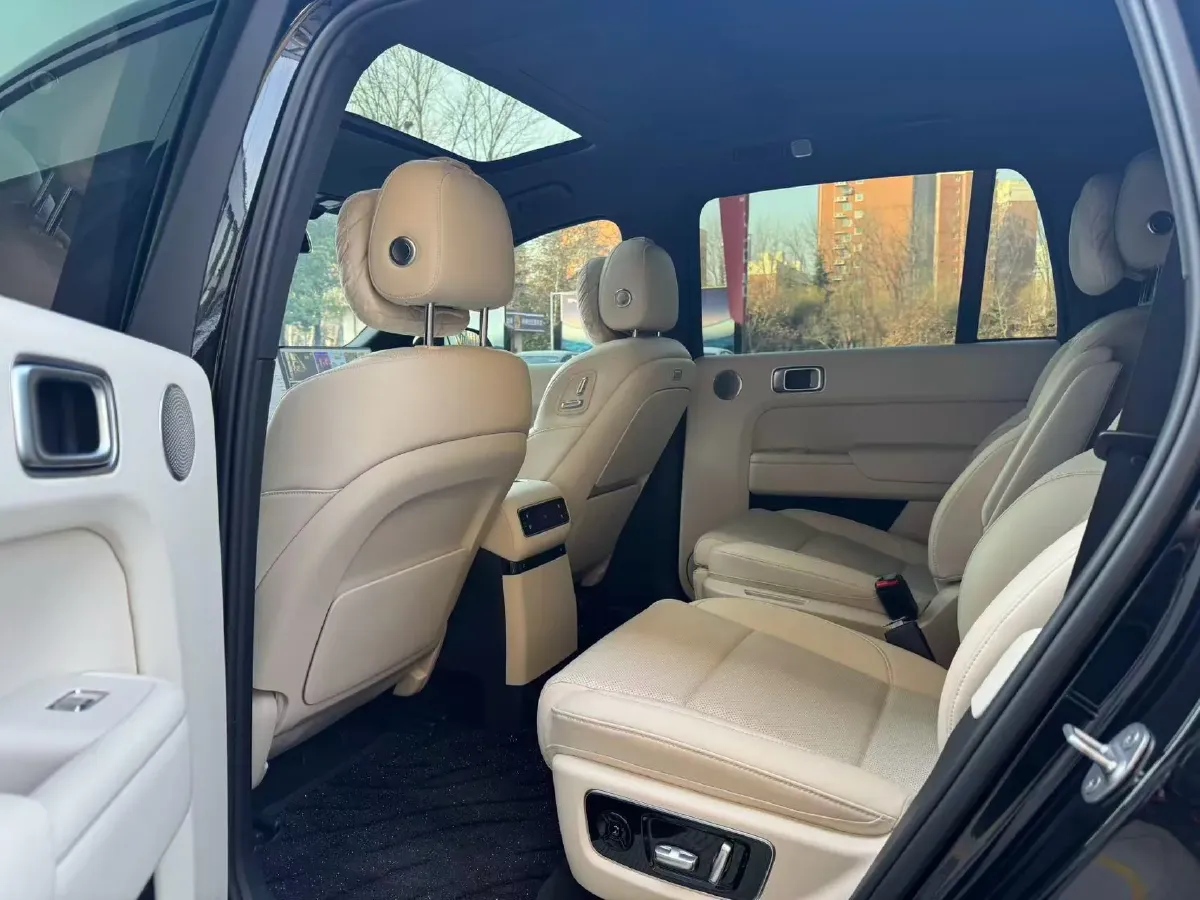 2024 Li L9 Range Extended 154HP REEV 52.3KWH,autocango,china used car exporter,china ev exporter,chinese used car exporter,chinese used ev exporter