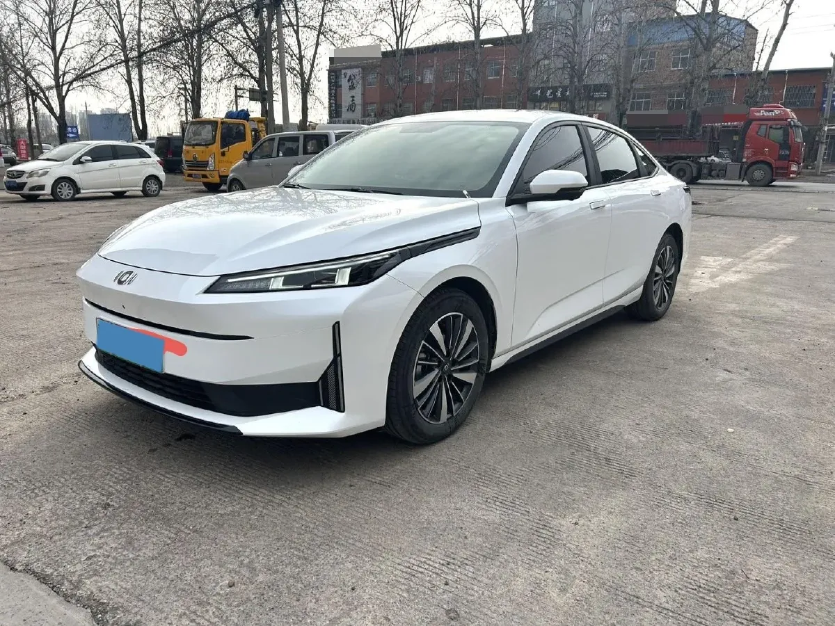 2024 ChangAn QiYuan A05 1.5L 110HP L4 E-CVT PHEV 9.07KWH,autocango,china used car exporter,china ev exporter,chinese used car exporter,chinese used ev exporter