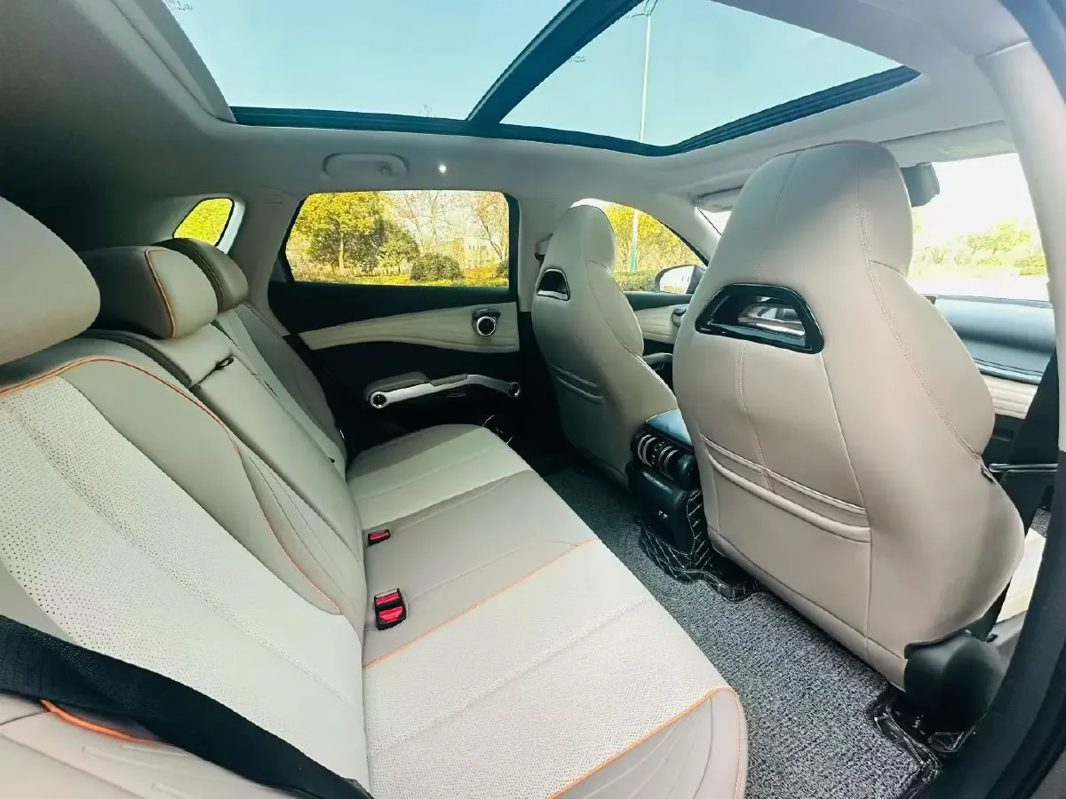 2022 Roewe RX5 MAX 1.5T 181HP L4 6AT,autocango,china used car exporter,china ev exporter,chinese used car exporter,chinese used ev exporter