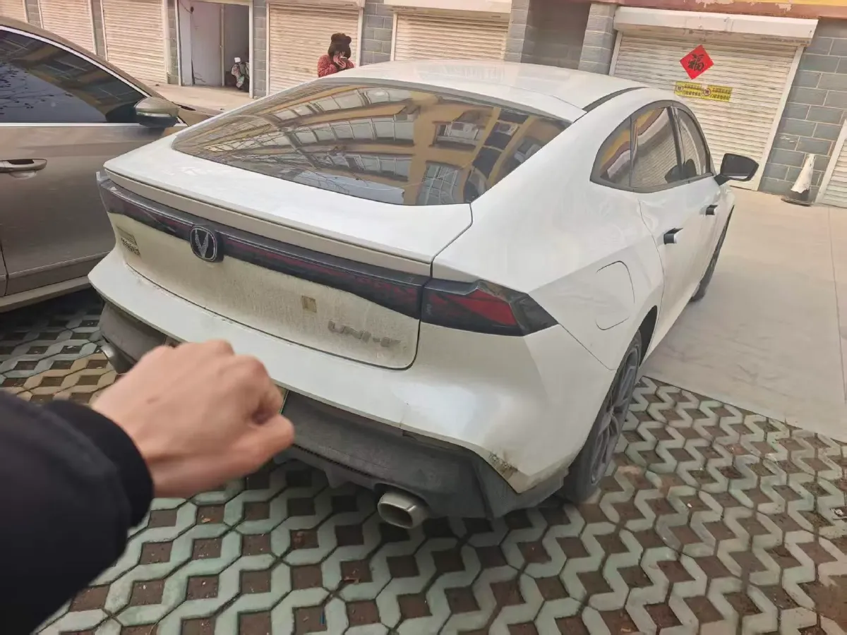 2023 ChangAn UNI-V iDD 1.5T 170HP L4 6TCT PHEV 18.4KWH,autocango,china used car exporter,china ev exporter,chinese used car exporter,chinese used ev exporter