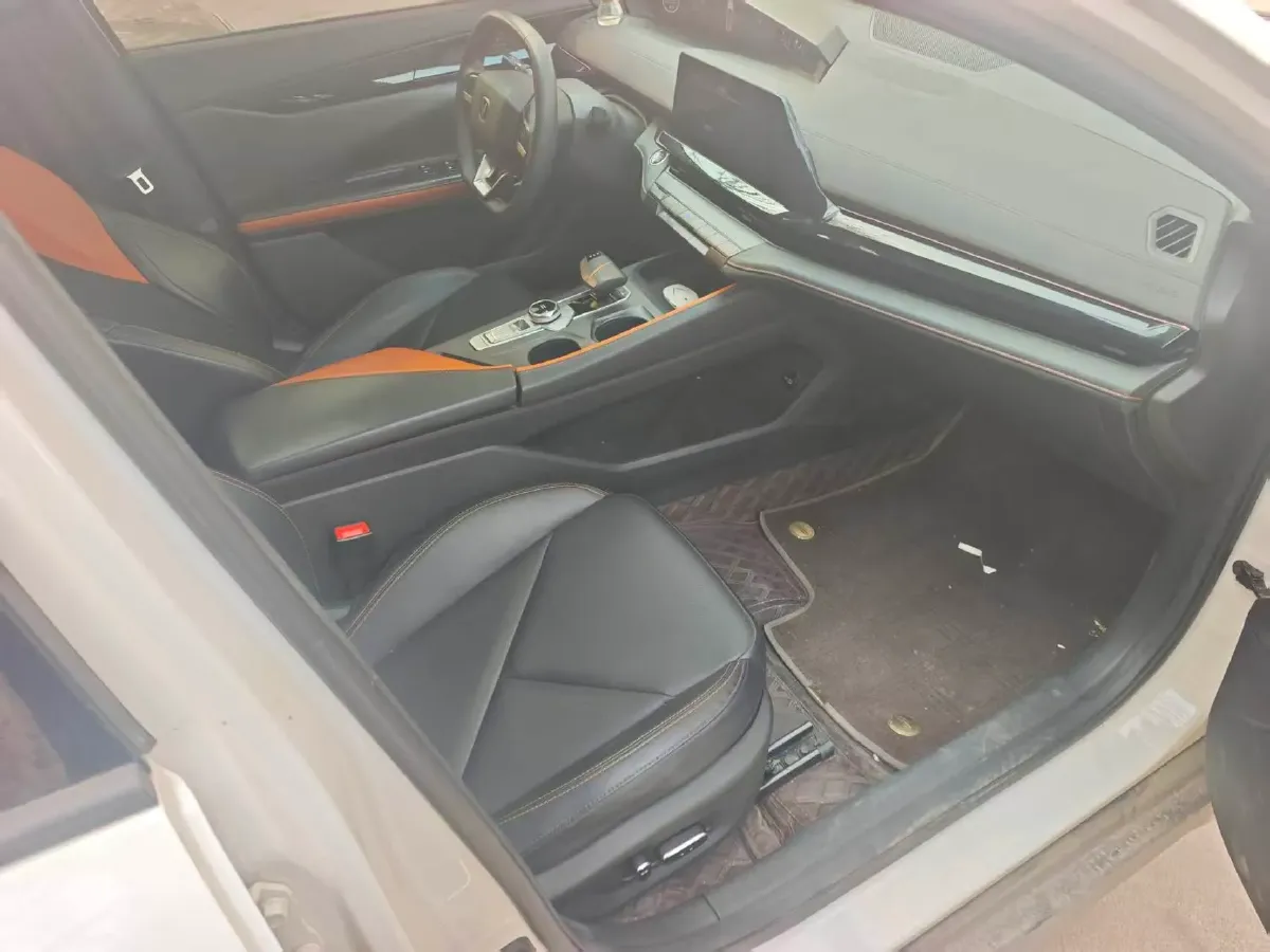 2023 ChangAn UNI-V iDD 1.5T 170HP L4 6TCT PHEV 18.4KWH,autocango,china used car exporter,china ev exporter,chinese used car exporter,chinese used ev exporter