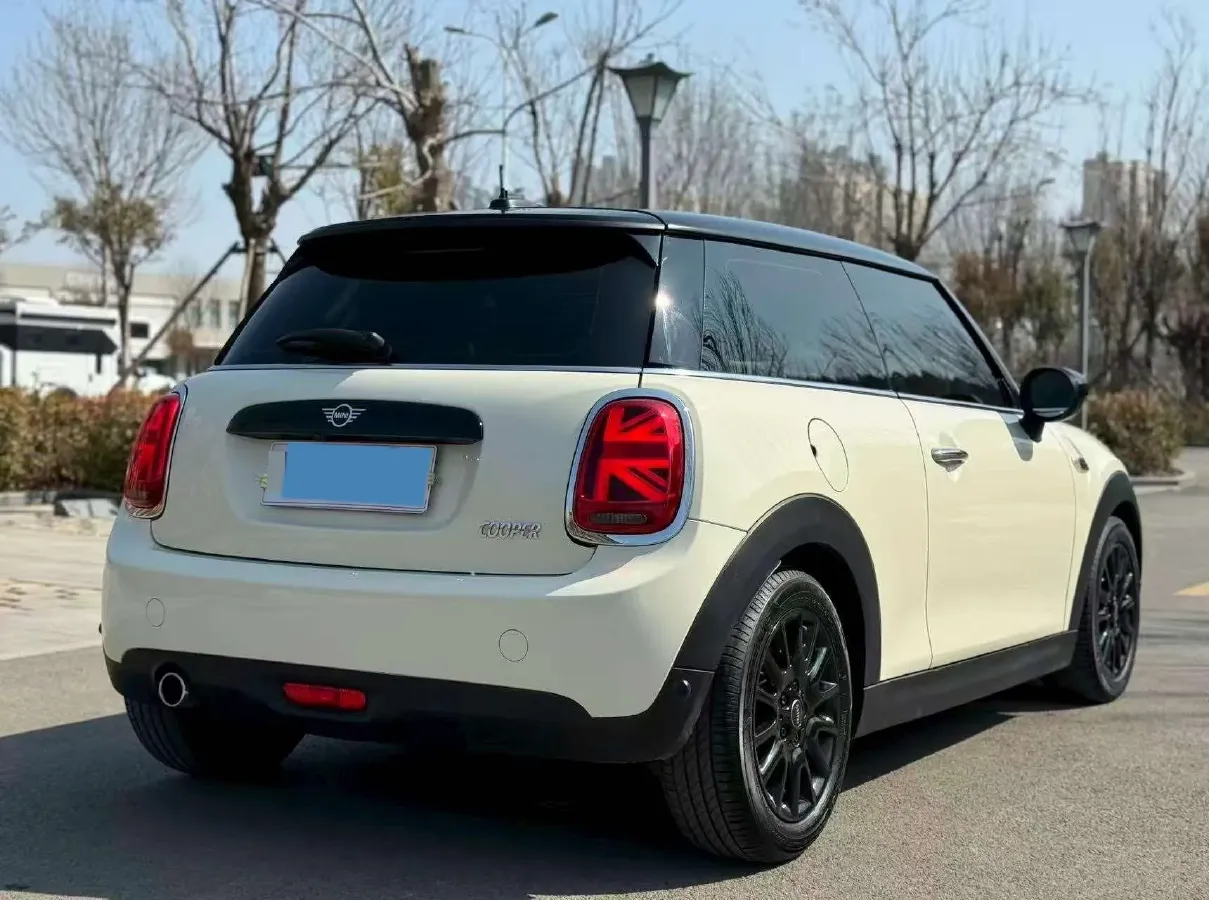 2020 MINI MINI 1.5T 136HP L3 7DCT,autocango,china used car exporter,china ev exporter,chinese used car exporter,chinese used ev exporter
