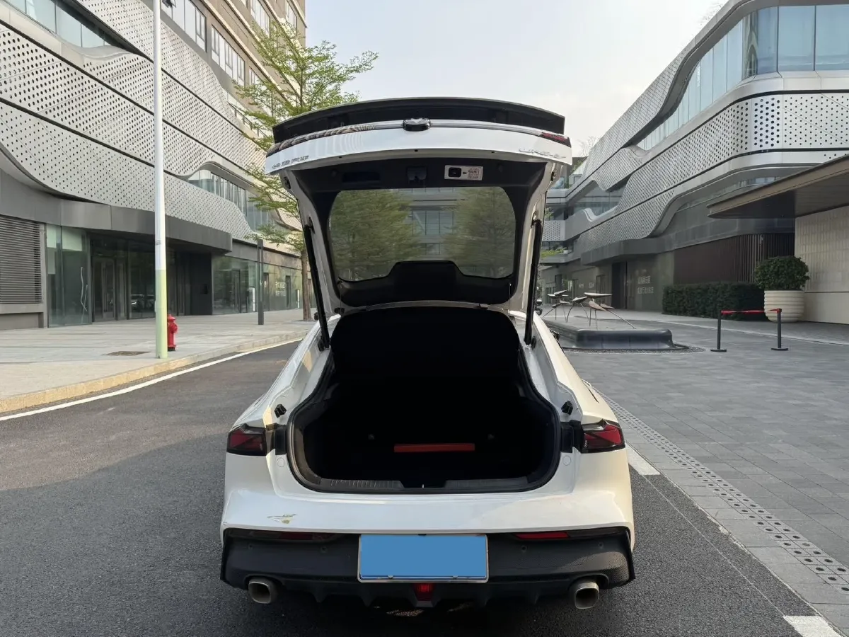 2023 ChangAn UNI-V 1.5T 188HP L4 7DCT,autocango,china used car exporter,china ev exporter,chinese used car exporter,chinese used ev exporter