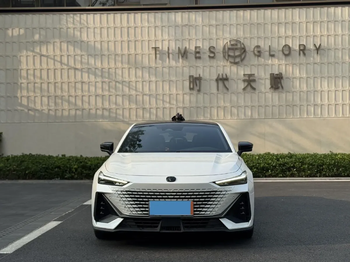 2023 ChangAn UNI-V 1.5T 188HP L4 7DCT,autocango,china used car exporter,china ev exporter,chinese used car exporter,chinese used ev exporter