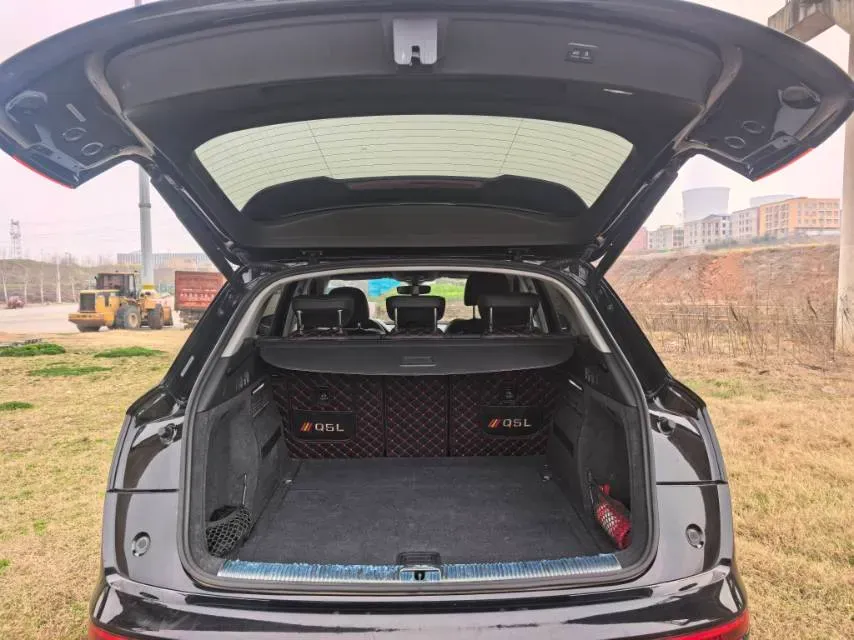 2022 Audi Q5L 2.0T 252HP L4 7DCT,autocango,china used car exporter,china ev exporter,chinese used car exporter,chinese used ev exporter