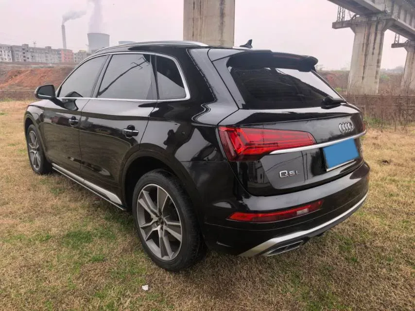 2022 Audi Q5L 2.0T 252HP L4 7DCT,autocango,china used car exporter,china ev exporter,chinese used car exporter,chinese used ev exporter