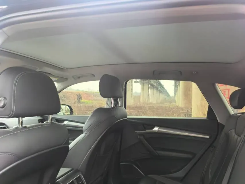 2022 Audi Q5L 2.0T 252HP L4 7DCT,autocango,china used car exporter,china ev exporter,chinese used car exporter,chinese used ev exporter