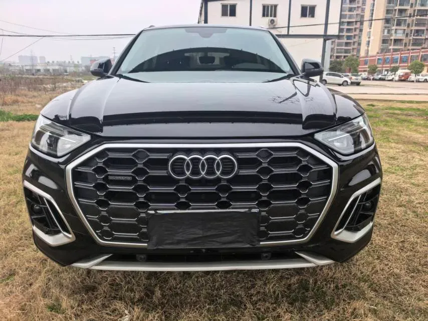 2022 Audi Q5L 2.0T 252HP L4 7DCT,autocango,china used car exporter,china ev exporter,chinese used car exporter,chinese used ev exporter