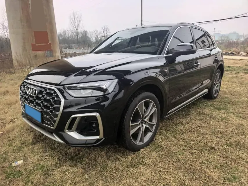 2022 Audi Q5L 2.0T 252HP L4 7DCT,autocango,china used car exporter,china ev exporter,chinese used car exporter,chinese used ev exporter
