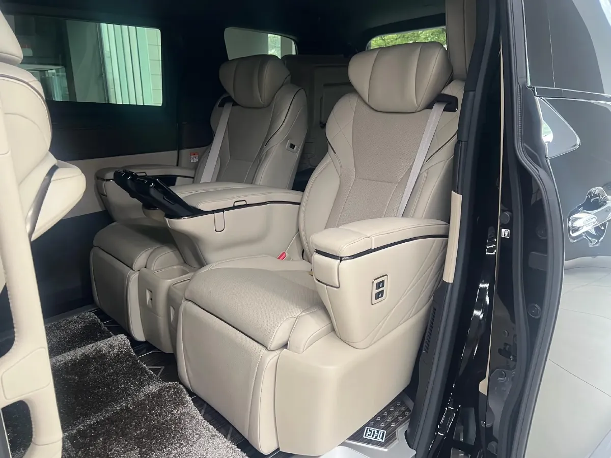 2024 Toyota Alphard 2.5L 190HP L4 E-CVT Hybrid,autocango,china used car exporter,china ev exporter,chinese used car exporter,chinese used ev exporter