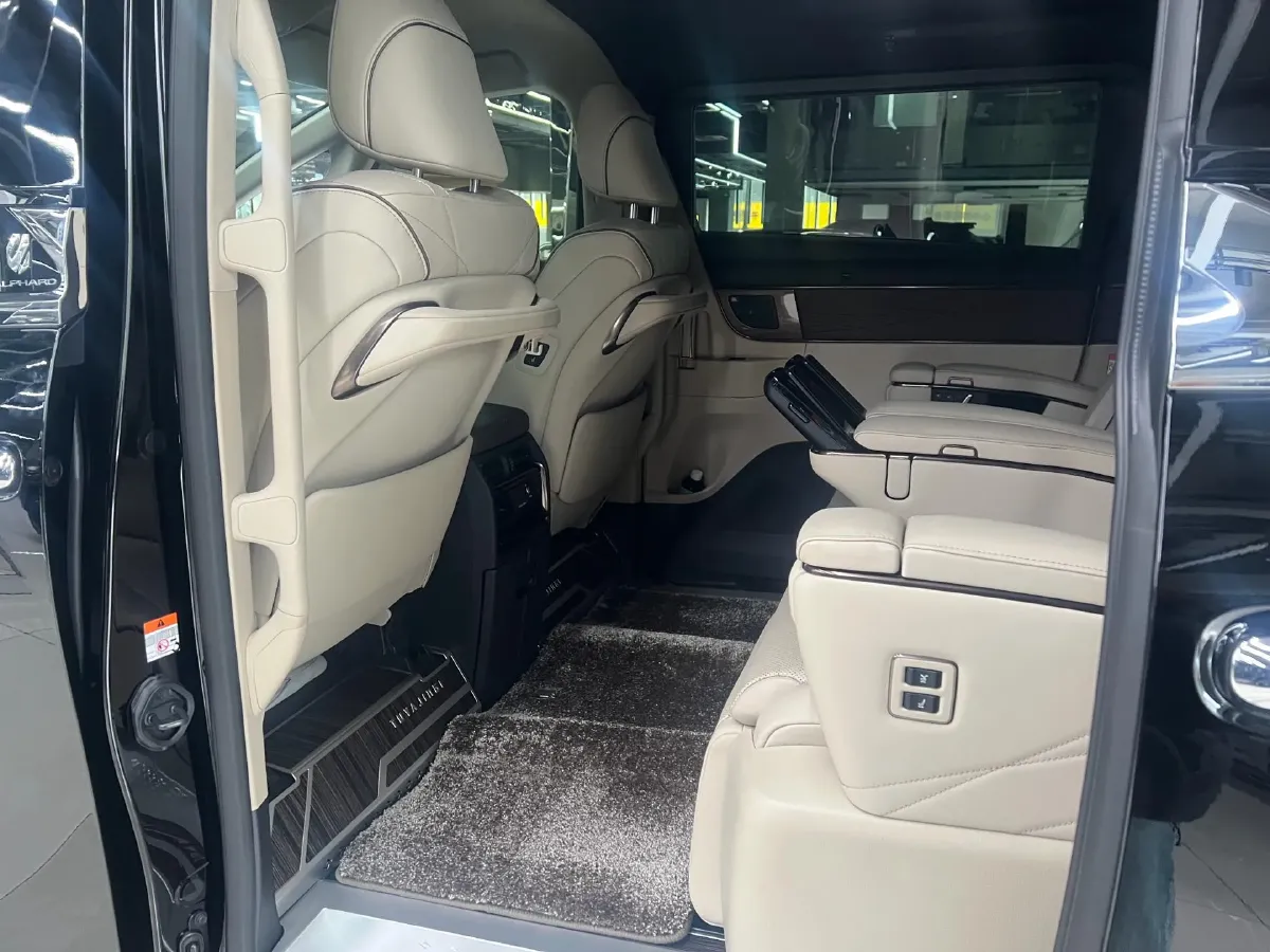 2024 Toyota Alphard 2.5L 190HP L4 E-CVT Hybrid,autocango,china used car exporter,china ev exporter,chinese used car exporter,chinese used ev exporter