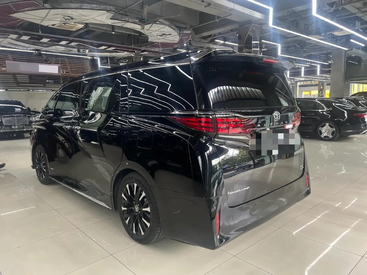 2024 Toyota Alphard 2.5L 190HP L4 E-CVT Hybrid,autocango,china used car exporter,china ev exporter,chinese used car exporter,chinese used ev exporter