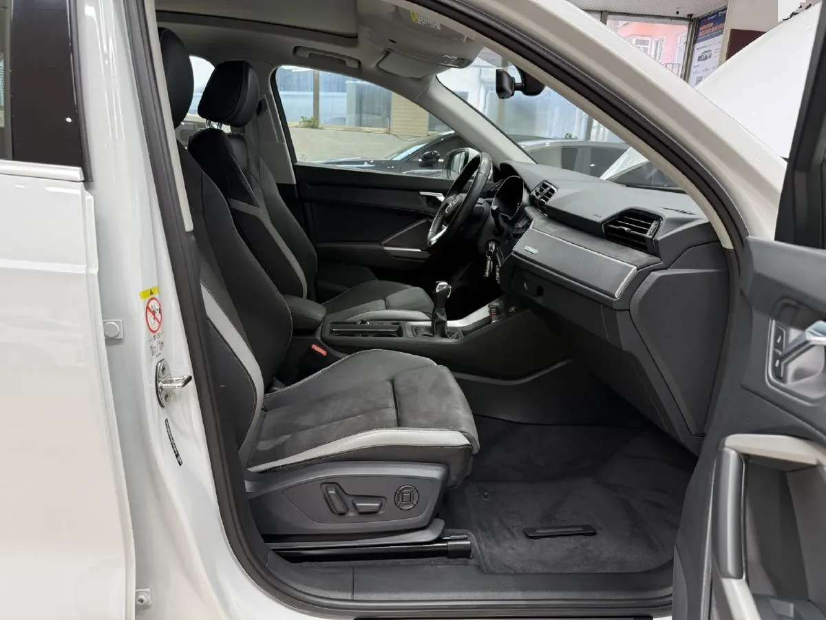 2022 Audi Q3 1.4T 150HP L4 7DCT,autocango,china used car exporter,china ev exporter,chinese used car exporter,chinese used ev exporter