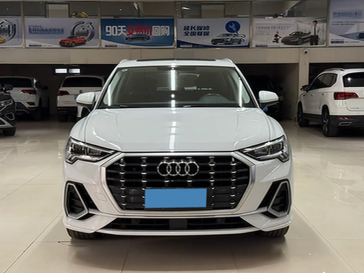 2022 Audi Q3 1.4T 150HP L4 7DCT,autocango,china used car exporter,china ev exporter,chinese used car exporter,chinese used ev exporter