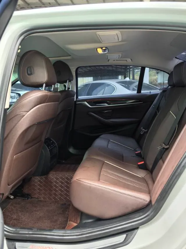 2022 BMW 5 Series 2.0T 184HP L4 8AT,autocango,china used car exporter,china ev exporter,chinese used car exporter,chinese used ev exporter