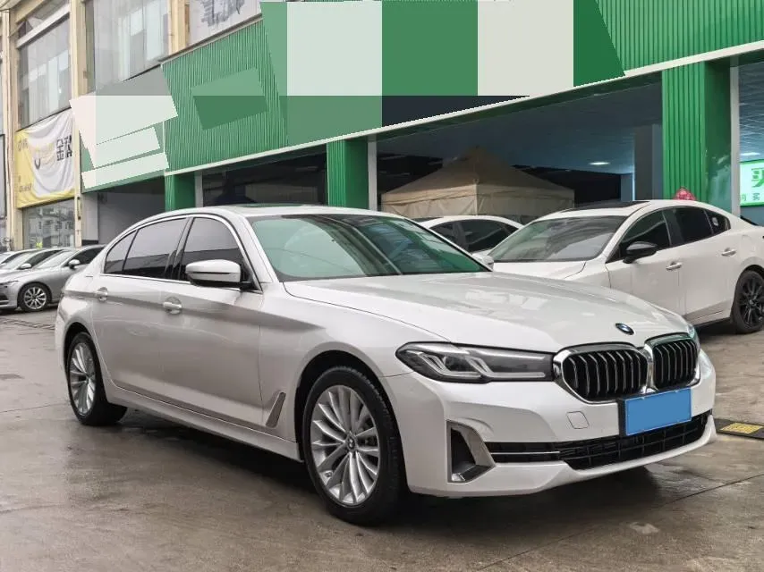 2022 BMW 5 Series 2.0T 184HP L4 8AT,autocango,china used car exporter,china ev exporter,chinese used car exporter,chinese used ev exporter