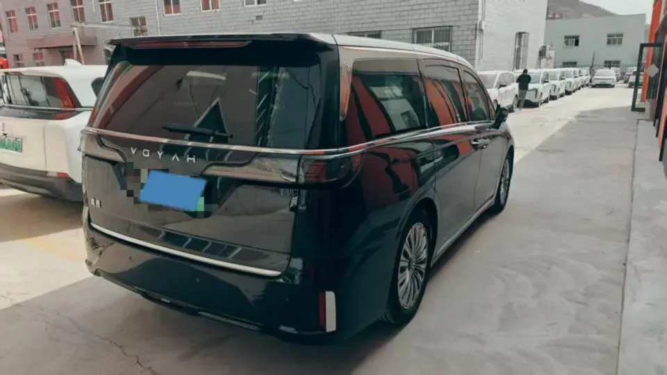 2024 Voyah Dream BEV 108.73KWH,autocango,china used car exporter,china ev exporter,chinese used car exporter,chinese used ev exporter