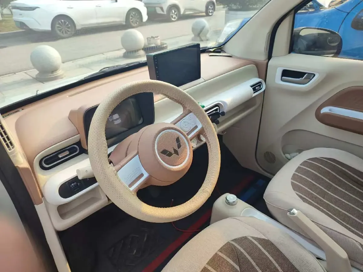 2024 WuLing HongGuang MINI EV BEV 17.3KWH,autocango,china used car exporter,china ev exporter,chinese used car exporter,chinese used ev exporter