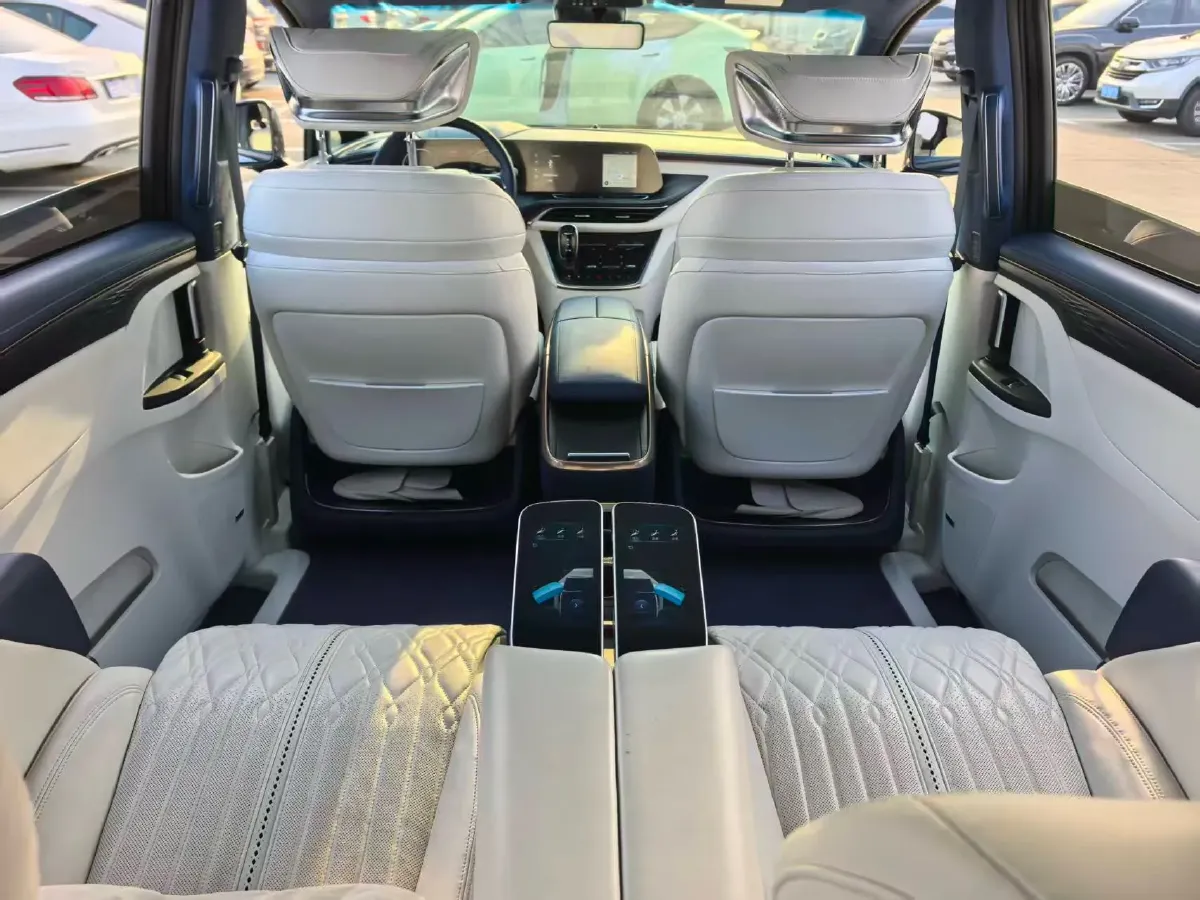 2020 Buick GL8 2.0T 237HP L4 9AT,autocango,china used car exporter,china ev exporter,chinese used car exporter,chinese used ev exporter