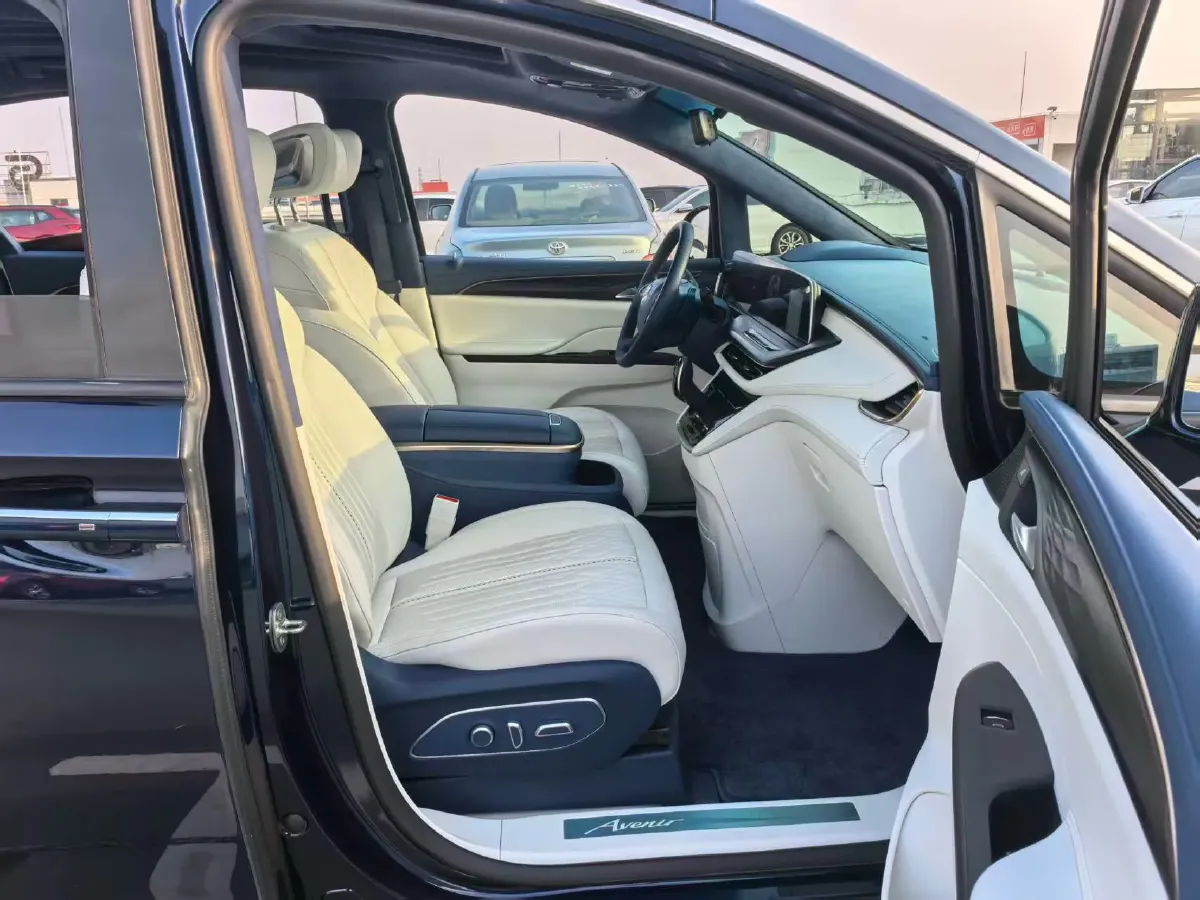 2020 Buick GL8 2.0T 237HP L4 9AT,autocango,china used car exporter,china ev exporter,chinese used car exporter,chinese used ev exporter