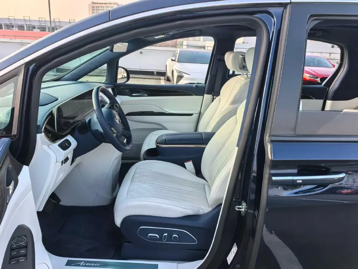 2020 Buick GL8 2.0T 237HP L4 9AT,autocango,china used car exporter,china ev exporter,chinese used car exporter,chinese used ev exporter